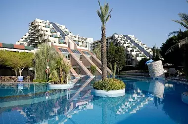 هتل لیماک لیمرا